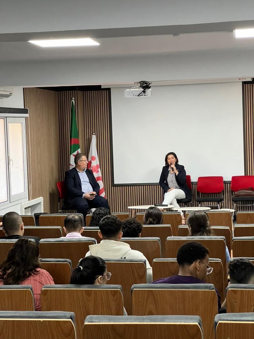 Conférence-Débat sur les opportunités de formation avec le Collège de Paris